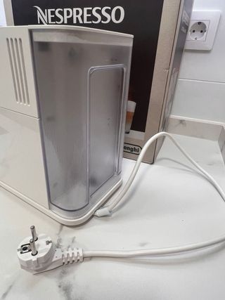 Cafetera Nespresso Lattissima One Blanca