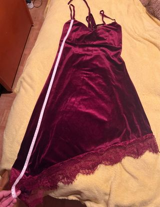 Vestido Terciopelo Burdeos Encaje