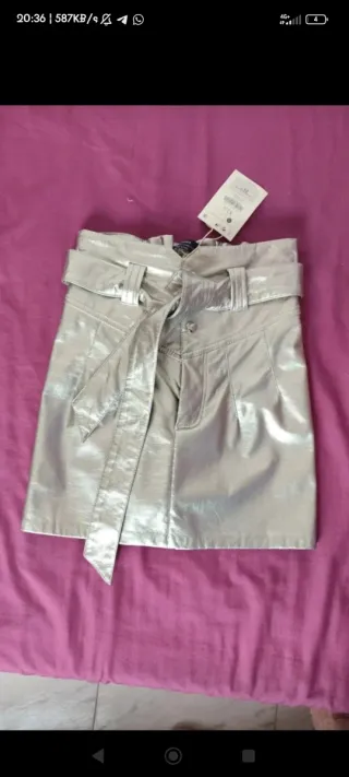 Falda plateada Bershka