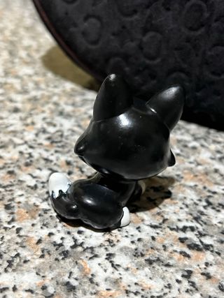 Cucciolo cane con occhioni Sbabam