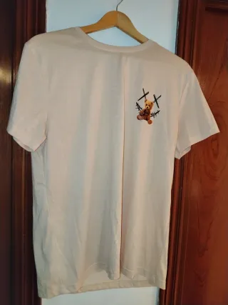 Camiseta beige con oso
