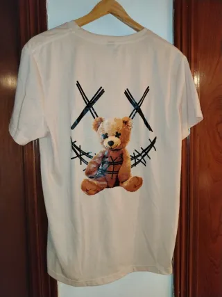 Camiseta beige con oso