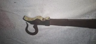 Balanza antigua de metal