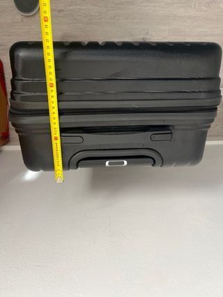 Maleta mediana STL negra para facturar