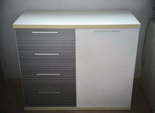 Cómoda y 2 mesitas de noche