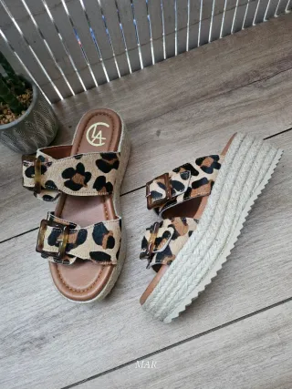 Sandalias Claudia Beige y Marrón