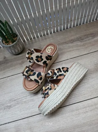 Sandalias Claudia Beige y Marrón