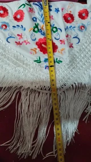 Mantón de Manila bordado estilo Nancy