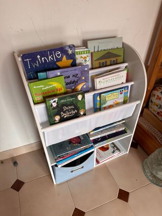 Estantería Montessori Arcoíris