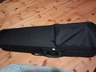 Violín 4/4 con estuche y arco