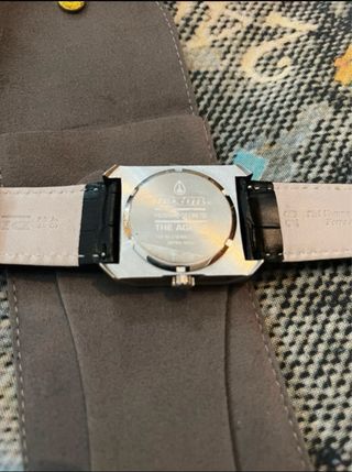 Reloj Nixon The Agent + 2 correas piel