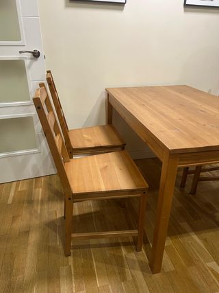 Mesa Comedor Madera, 4 Sillas + cojines