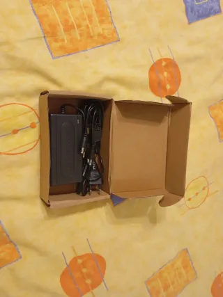 Cargador universal 4 puntas