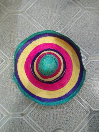 Sombrero Mexicano + 2 Gorros Regalo