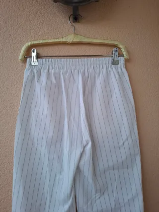 Pantalón pinzas blanco de rayas