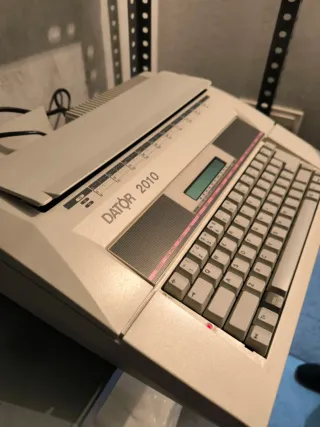 Máquina de escribir Dator 2010