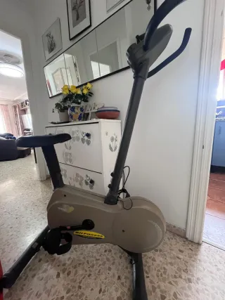 Bicicleta Estática de Fitness