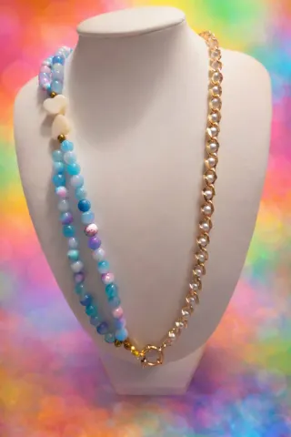 Collar de perlas y piedra jade persa