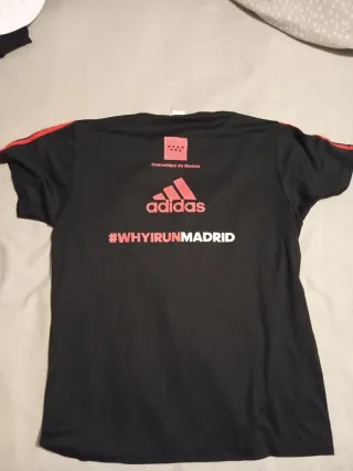 Camiseta deportiva Adidas negra manga corta