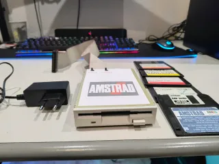 Disquetera 3.5 Amstrad + Discos
