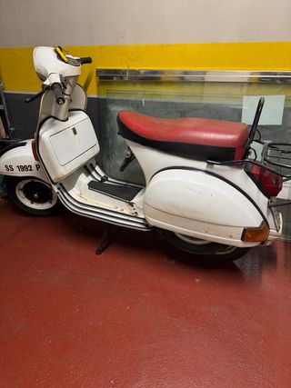 Vespa 200 DN Blanca