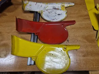 Placa Portanúmeros Puch Azul, Roja y Amarilla