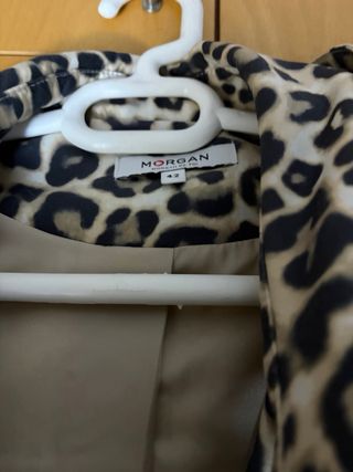 Gabardina Morgan de Toi Estampado Leopardo