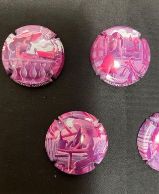 7 Chapas Cava Jaume Serra Ilustraciones femeninas