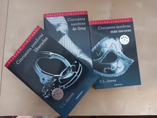 ESTUCHE CINCUENTA SOMBRAS