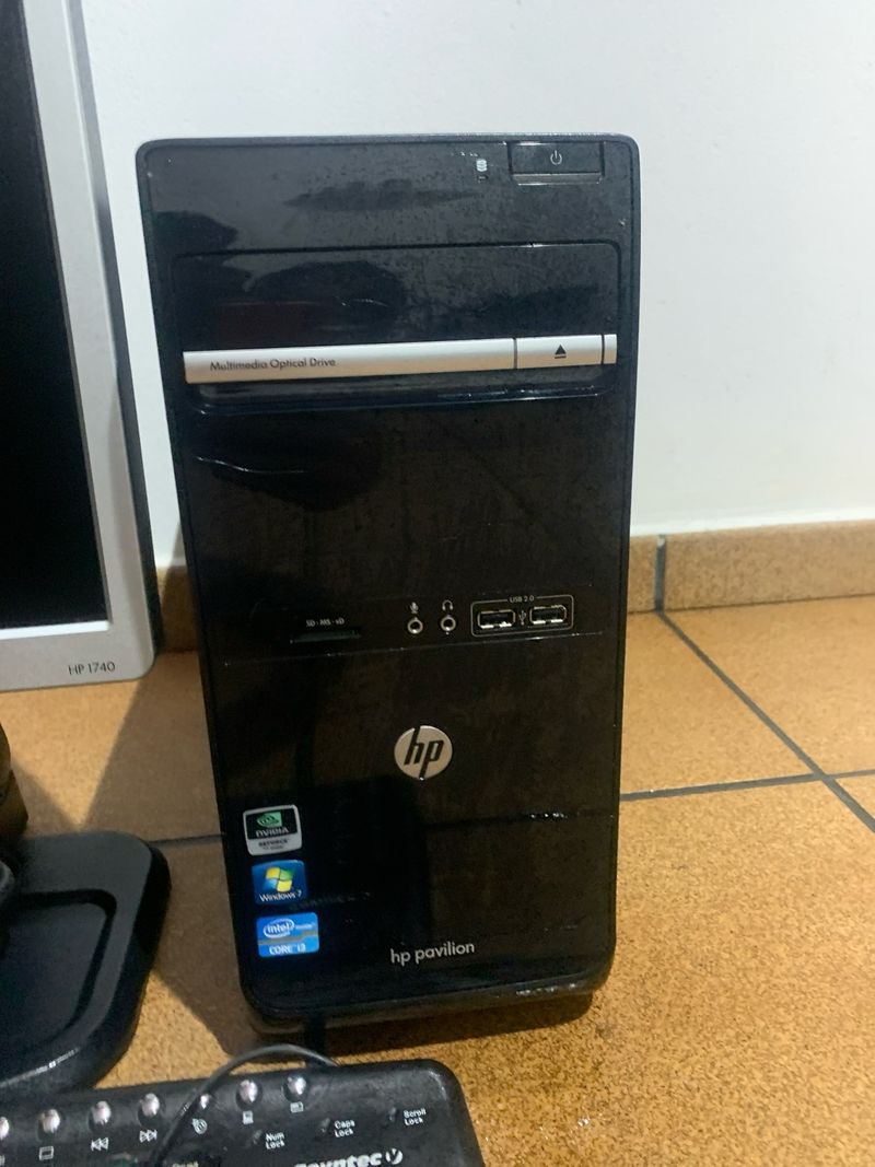 Ordenador HP y Dell + 2 Pantallas afbeelding 2