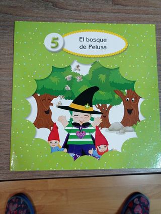 Colección  6 libros la bruja pelusa para 4 años