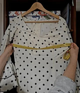 Traje de Flamenca blanco y rosa