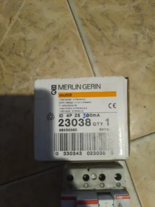 Interruptor Diferencial Merlin Gerin Multi9