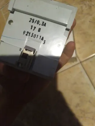 Interruptor Diferencial Merlin Gerin Multi9