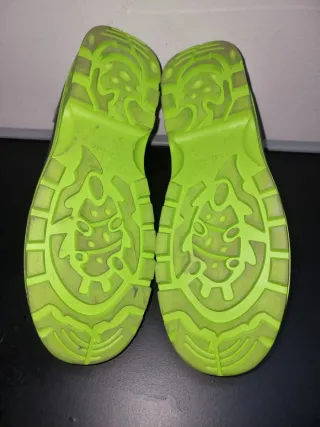 Zapatos de seguridad, 46