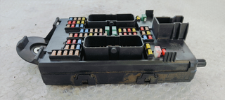 CAJA RELES / FUSIBLES VOLVO S90 LIM. 2.0 D TURBO