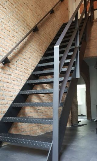 Escalera Metàlica Recta