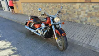 Honda Shadow 750 Negra/Naranja