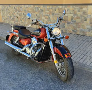 Honda Shadow 750 Negra/Naranja