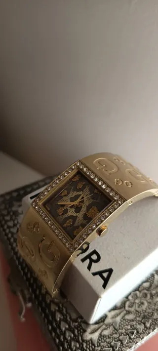 Reloj Guess Dorado Leopardo
