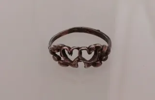 Anillo plata doble corazón floral