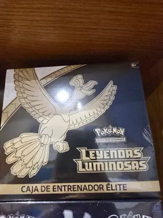 Caja Entrenador Élite Pokémon Leyendas Luminosas