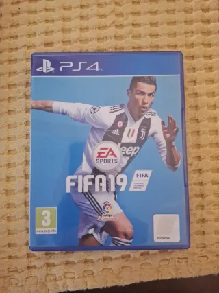 Juegos FIFA de distintas temporadas para PS4