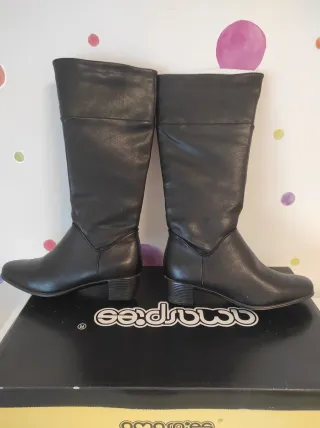 Botas altas negras