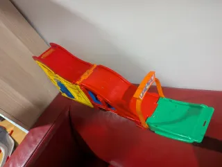 Parking Fisher-Price Little People