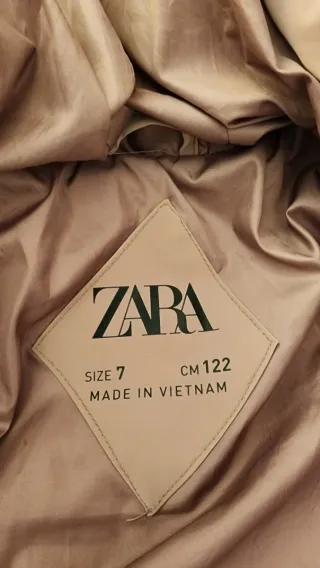 Abrigo Zara niña rosa acolchado