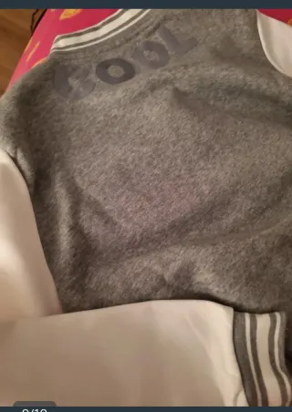 Chaqueta Béisbol Gris y Blanca