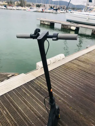 Monopatín Eléctrico Xiaomi Scooter Essential