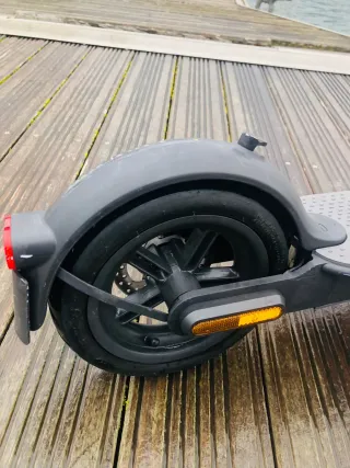 Monopatín Eléctrico Xiaomi Scooter Essential