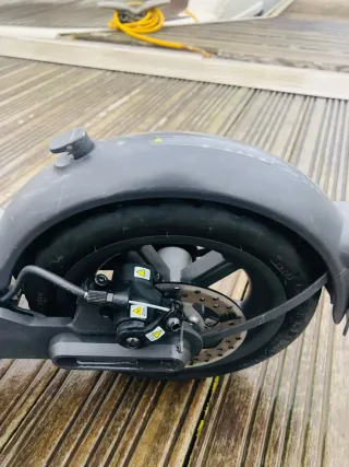 Monopatín Eléctrico Xiaomi Scooter Essential